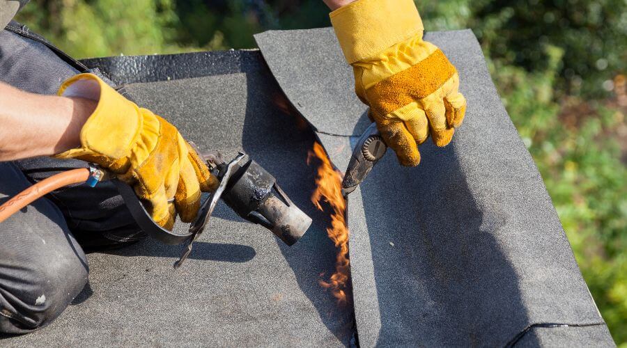 Professional gutter cleaning in Florida, PR